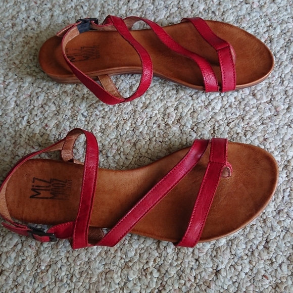 miz mooz alana red Strappy Sandals size 8 - Picture 2 of 13